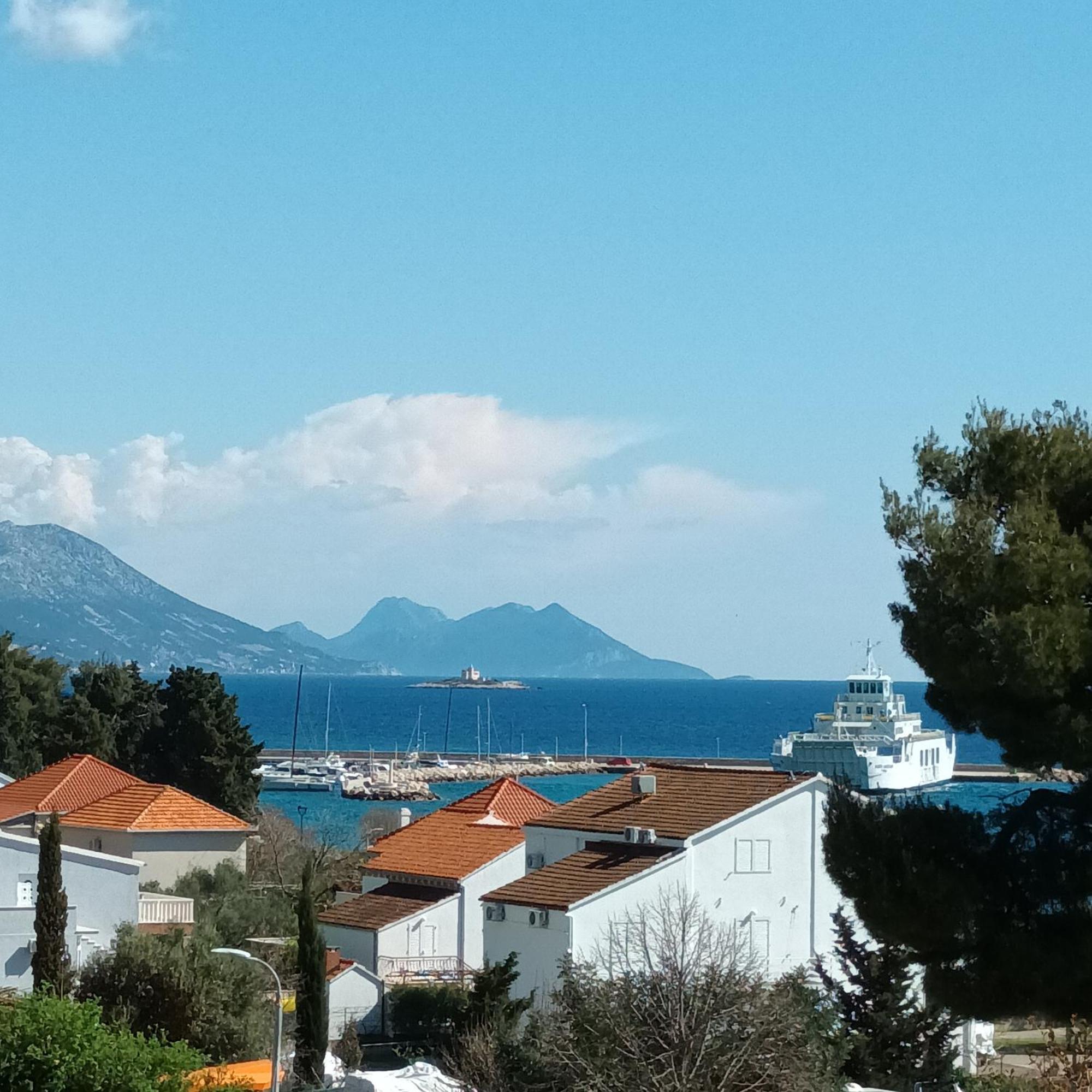 Apartments Frano I Franka By The Sea Orebic Ruang foto