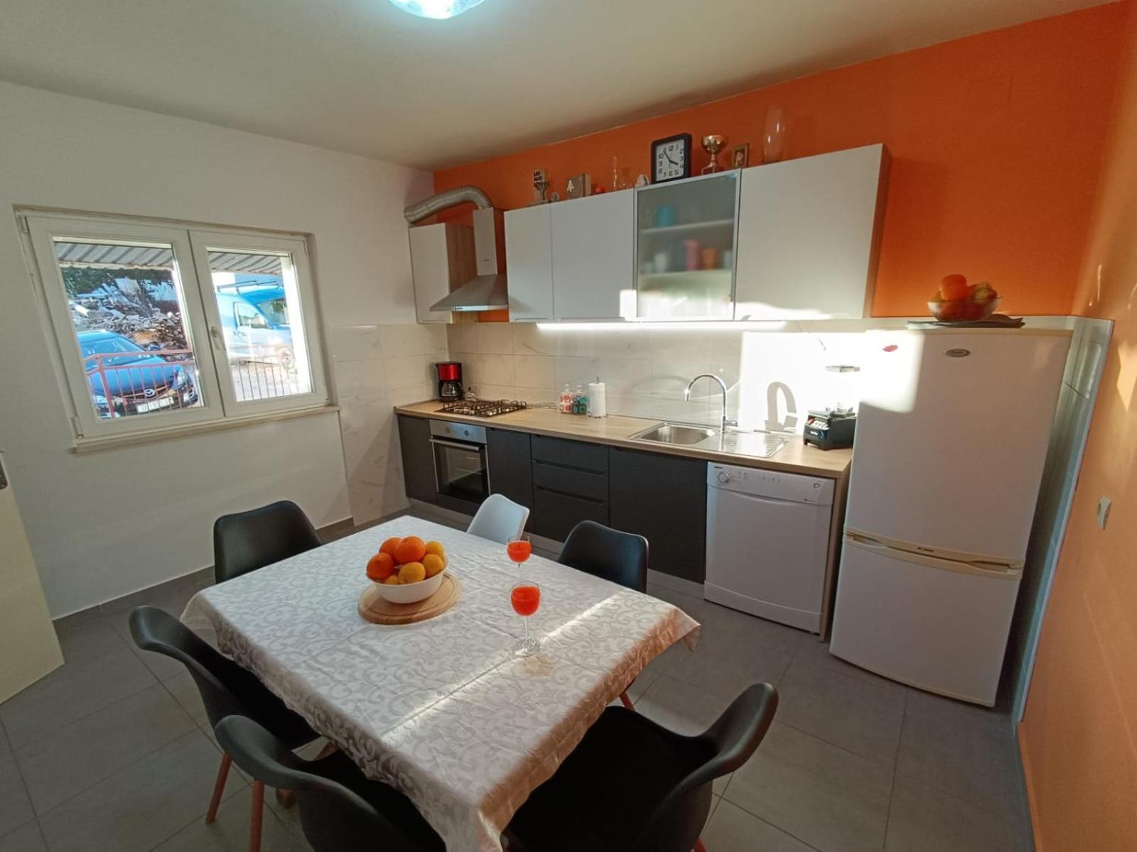 Apartments Frano I Franka By The Sea Orebic Ruang foto